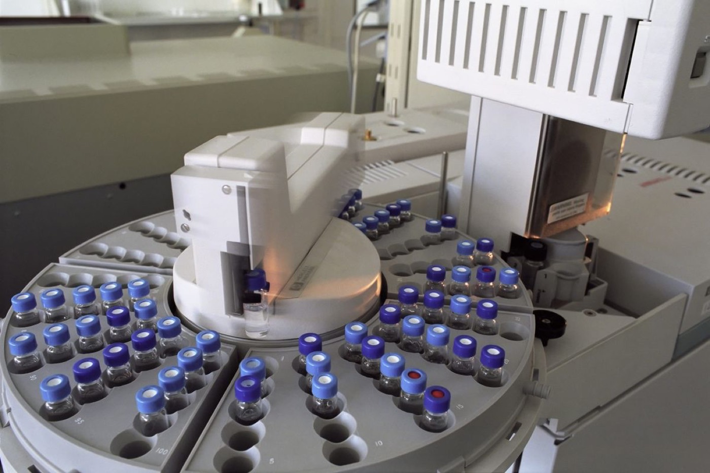 Autosampler de HPLC com frascos de amostra